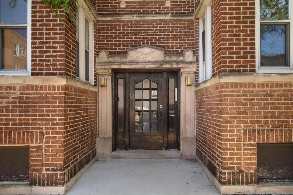 Charming 3br Close To Stores & Dining - Newgard 1n