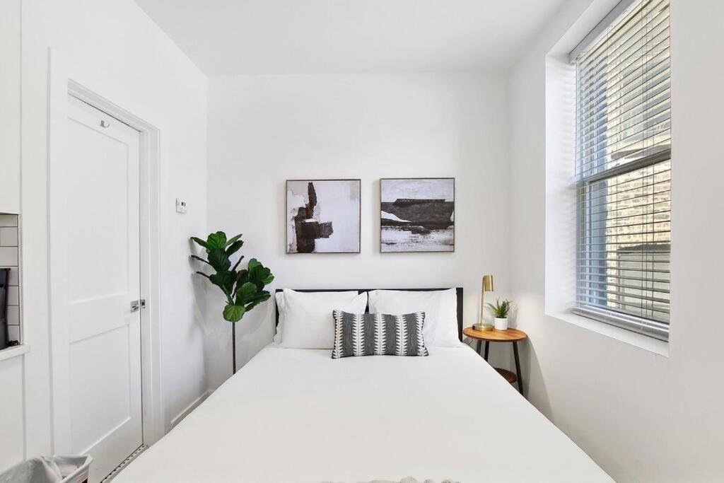 Apartment Cozy With In-unit Laundry And Wi-fi! - Montrose 111