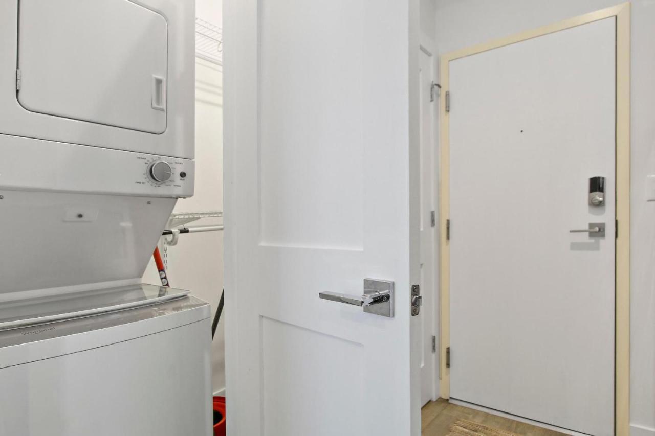 Cozy With In-unit Laundry And Wi-fi! - Montrose 111 *