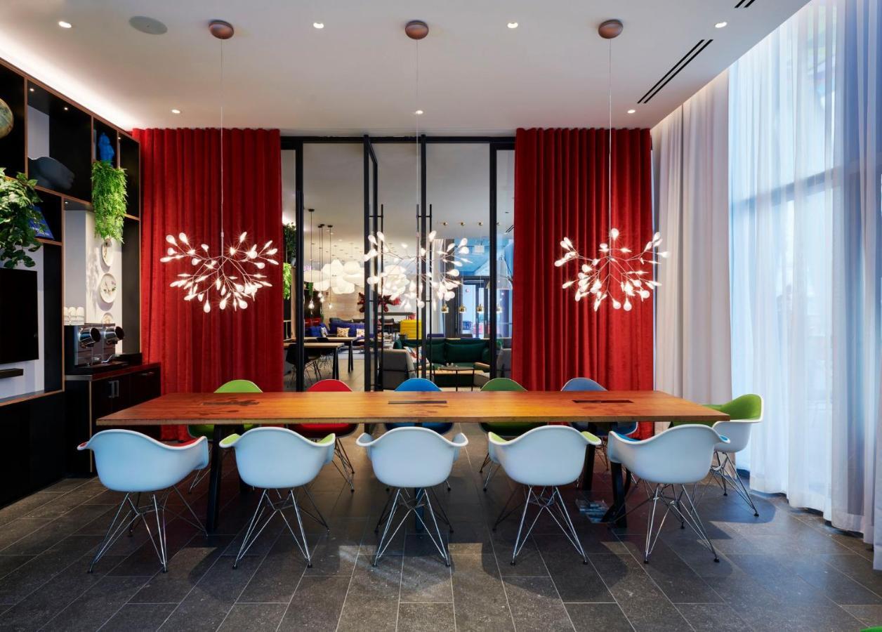 Hotel Citizenm Downtown 4*