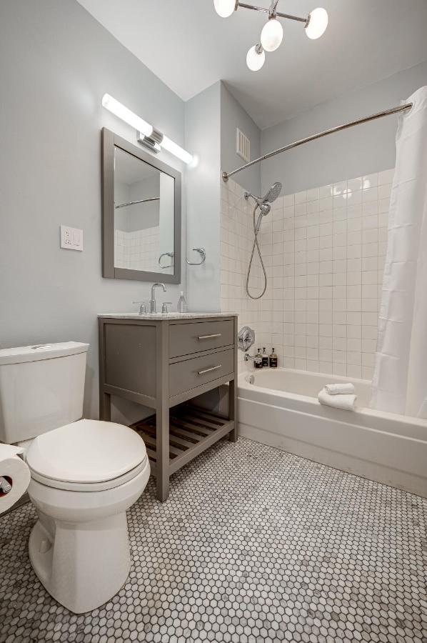 Steps To The Lakefront! This Uptown Beauty Is Everything You Need For A Perfect Getaway Chicago