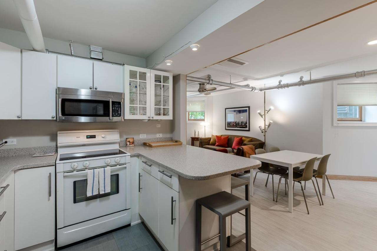 Quiet Oasis Only Minutes From Downtown - Friendly Neighborhood! Apts Apartment Chicago