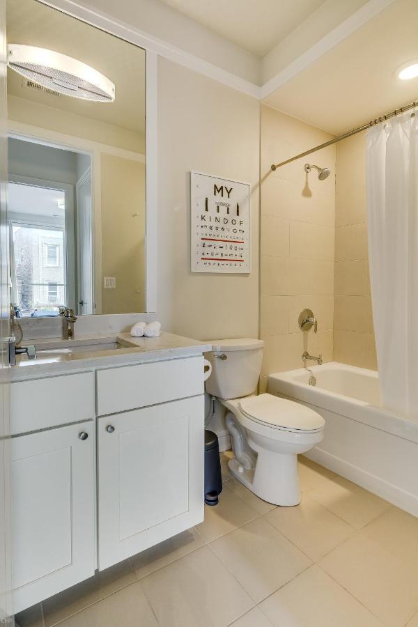 Sheridan Park Stunner! No Matter If You Are In Town For Business Or Fun This Has You Covered Apts Apartment *