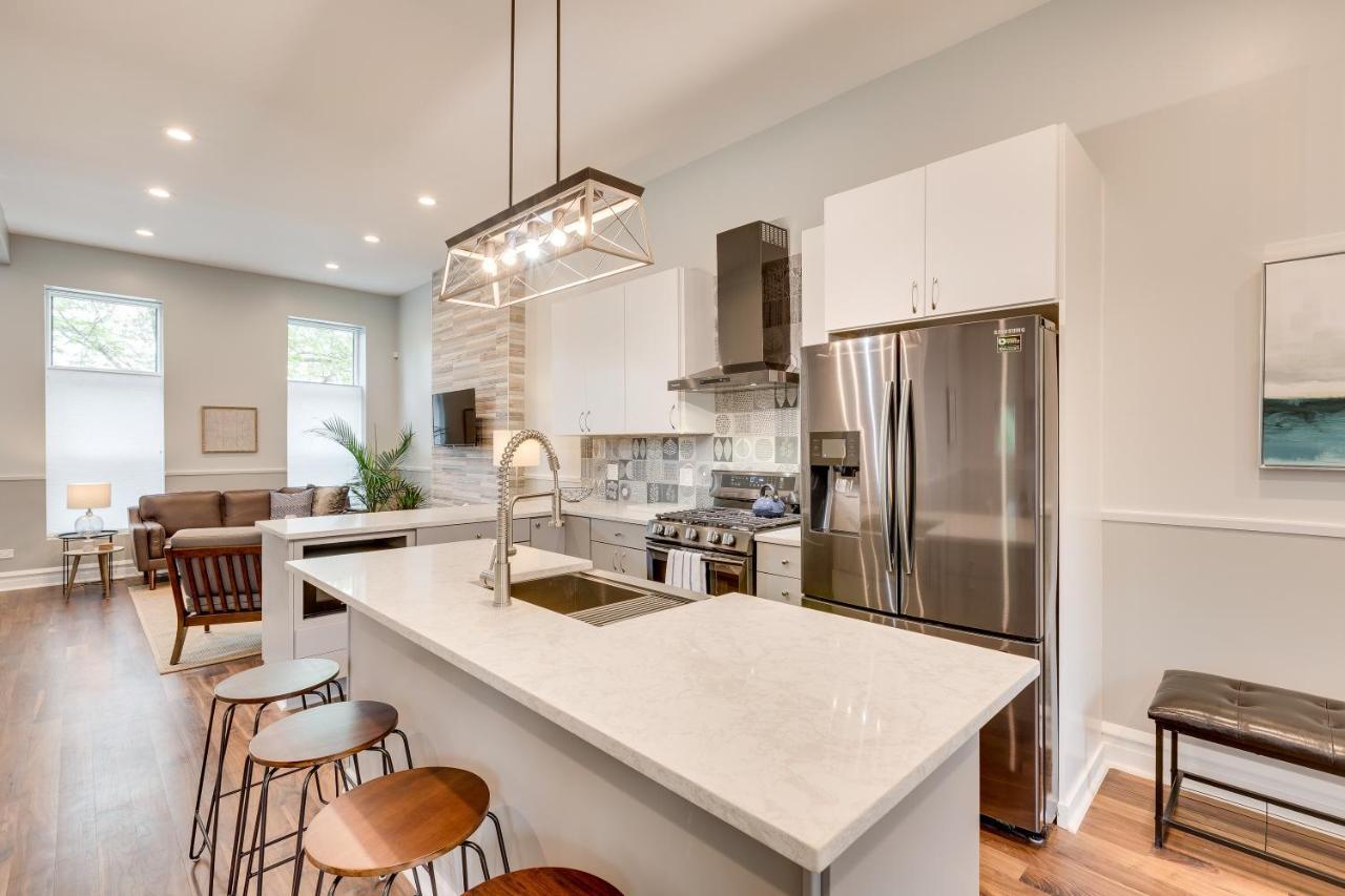 Hébergement de vacances Private Deck And Backyard Perfect For Your Entire Group! Walk To The United Center