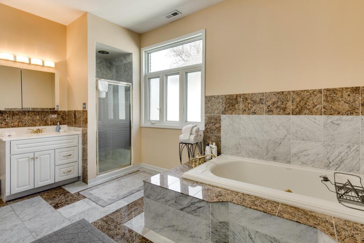 Warm & Comforting 4Br 2Ba In Andersonville Apartment *