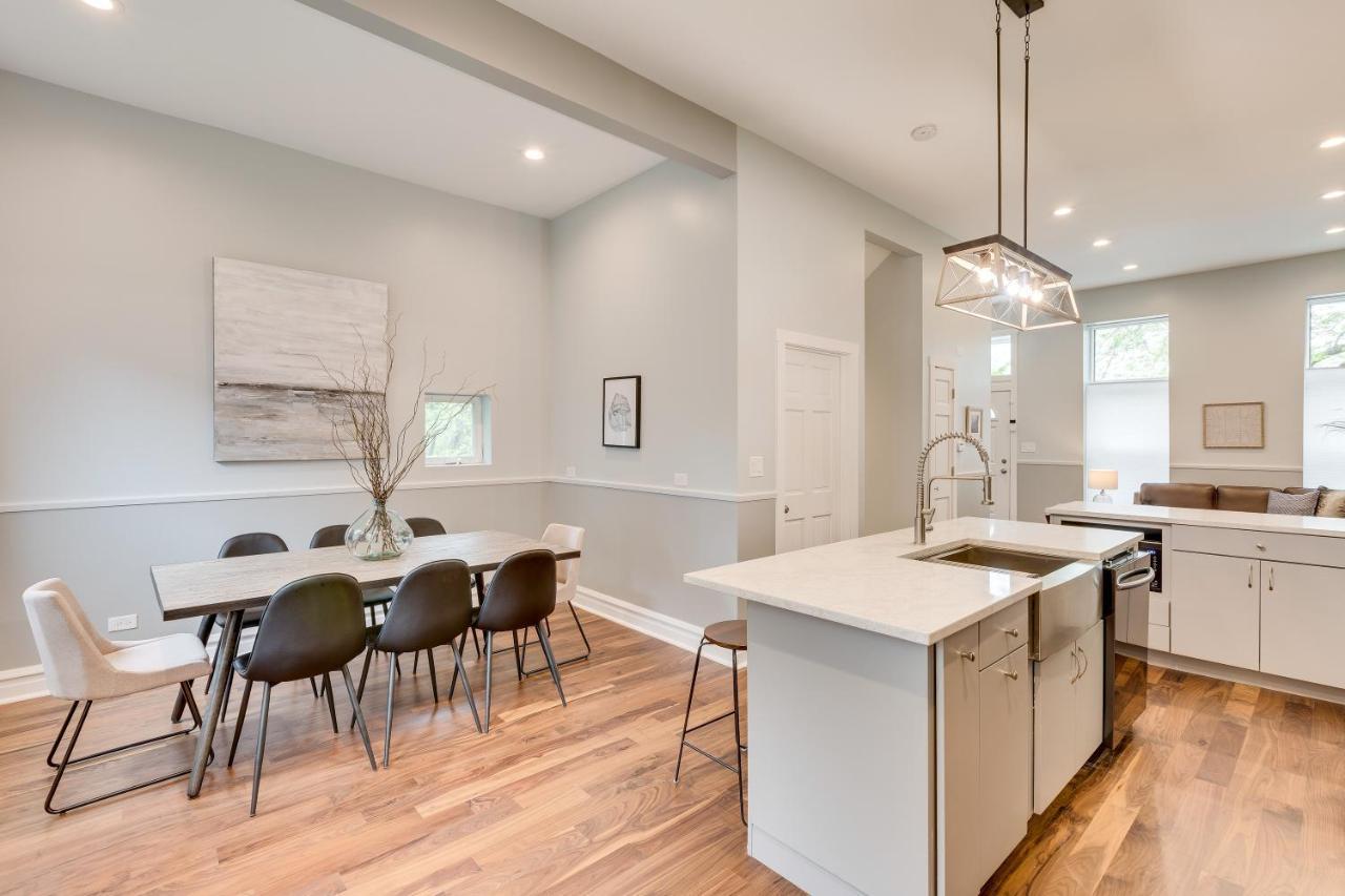 Hébergement de vacances Private Deck And Backyard Perfect For Your Entire Group! Walk To The United Center Chicago
