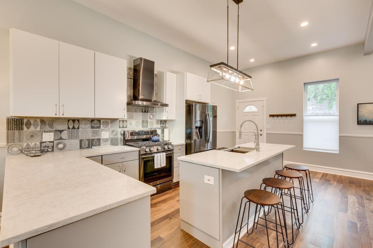 Private Deck And Backyard Perfect For Your Entire Group! Walk To The United Center Hébergement de vacances *