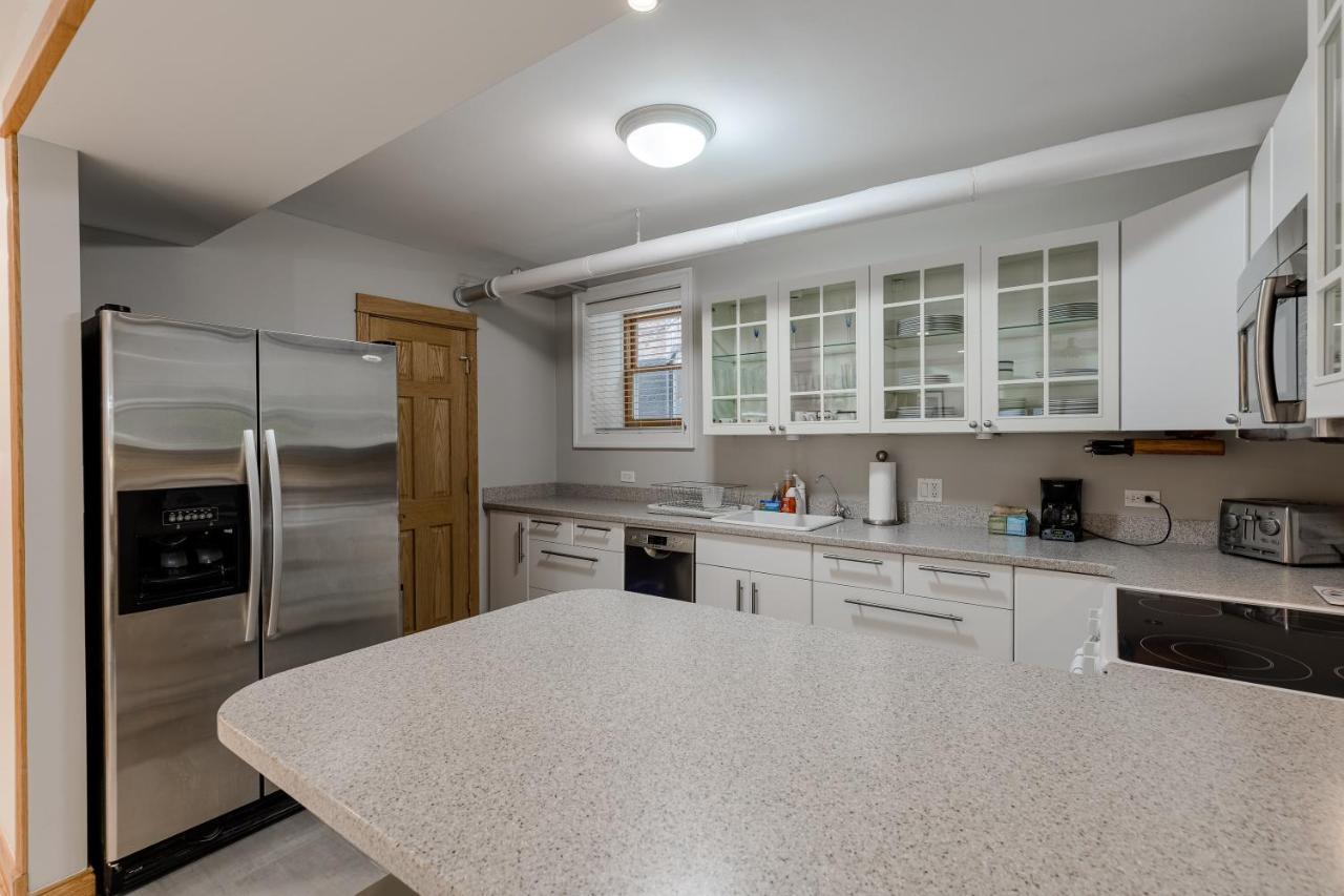 Quiet Oasis Only Minutes From Downtown - Friendly Neighborhood! Apts *