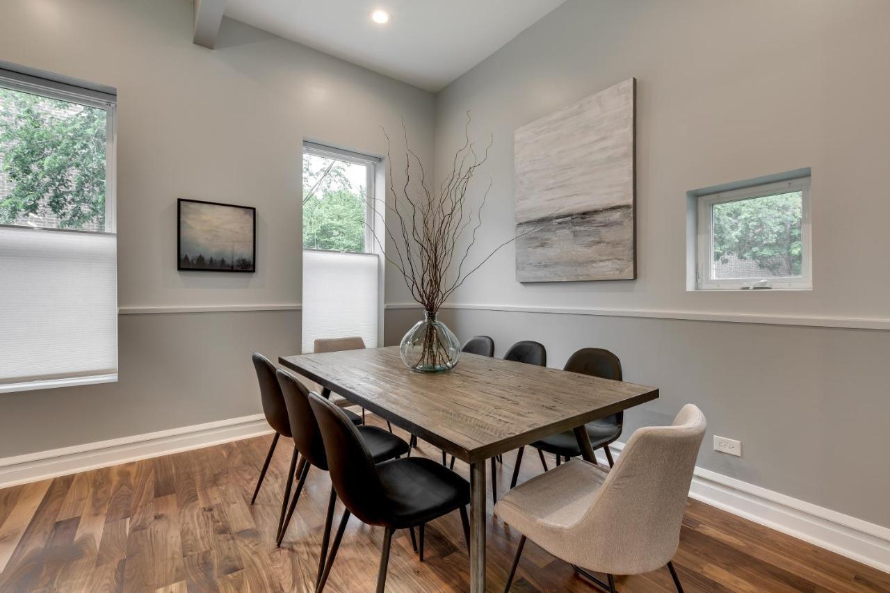Hébergement de vacances Private Deck And Backyard Perfect For Your Entire Group! Walk To The United Center Chicago