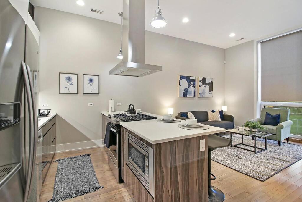 Well-equipped 2br With Laundry - Crosby 205 *