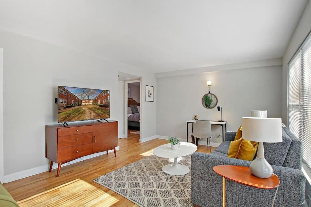Roomy 1-bedroom In Bowmanville -foster 1e Apartment