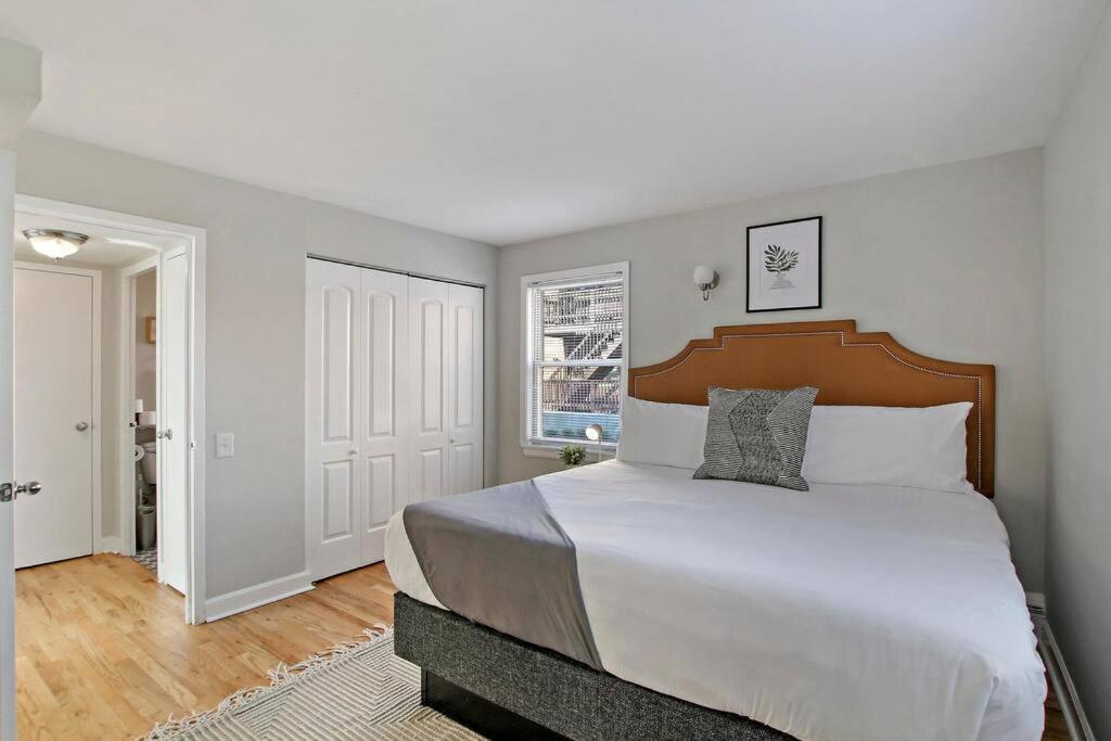 Roomy 1-bedroom In Bowmanville -foster 1e Apartment *