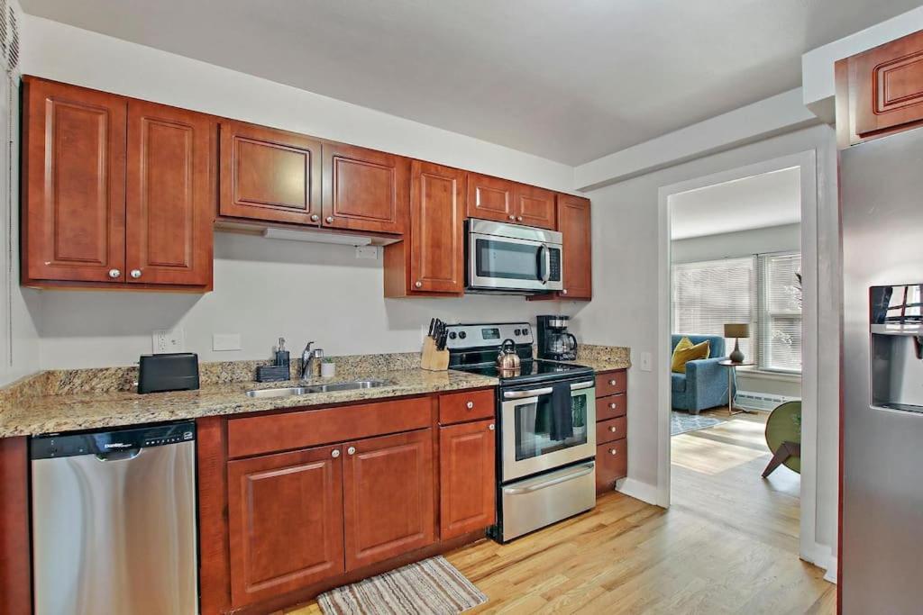 Roomy 1-bedroom In Bowmanville -foster 1e Apartment Chicago