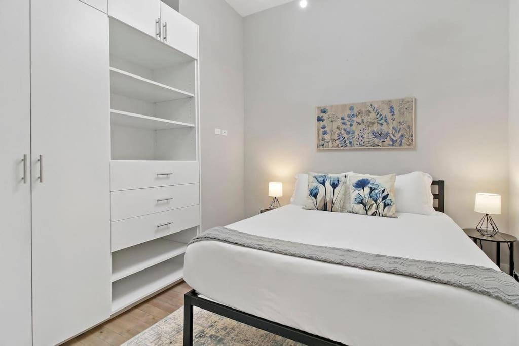 Well-equipped 2br With Laundry - Crosby 205 Apartment Chicago