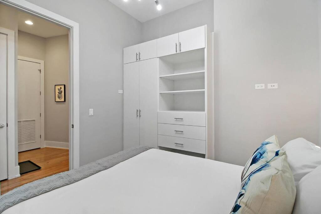 Well-equipped 2br With Laundry - Crosby 205 *