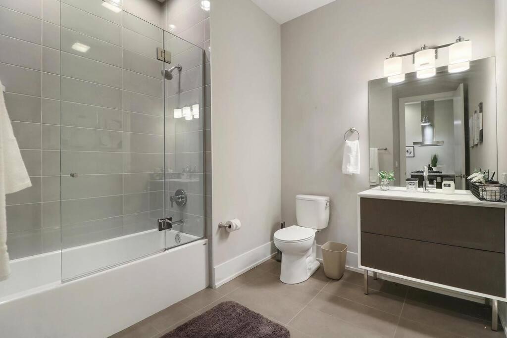 1br Well-decorated With Laundry - Crosby 209 Apartment *