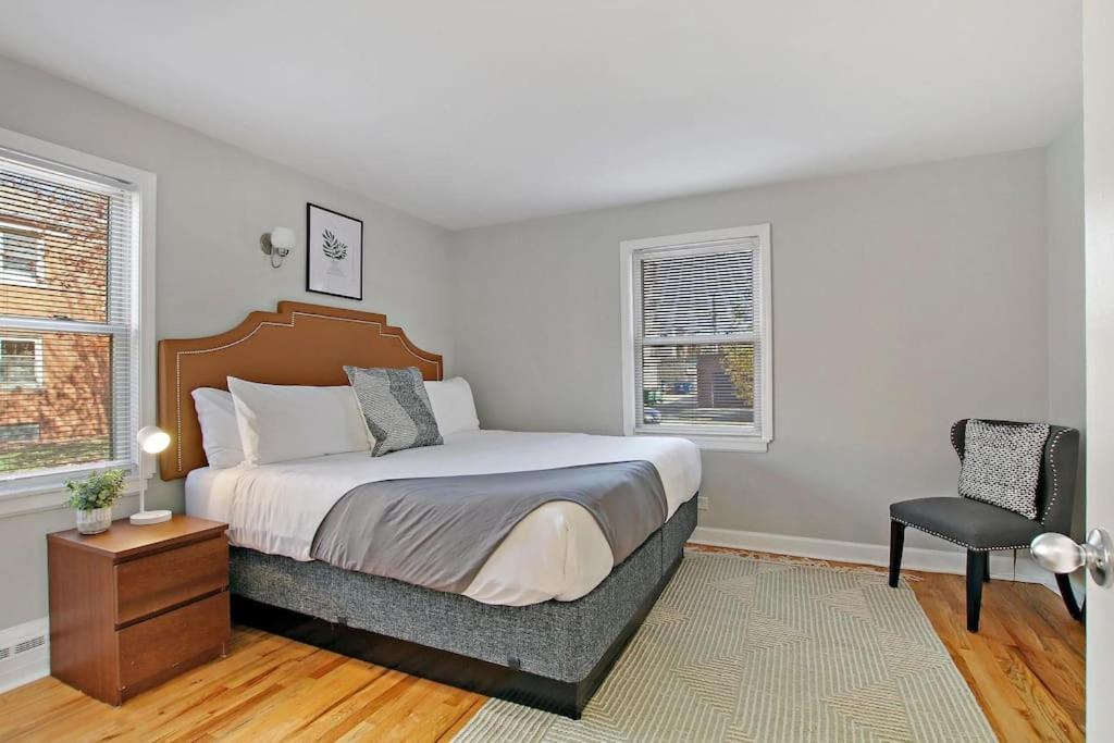 Roomy 1-bedroom In Bowmanville -foster 1e Chicago
