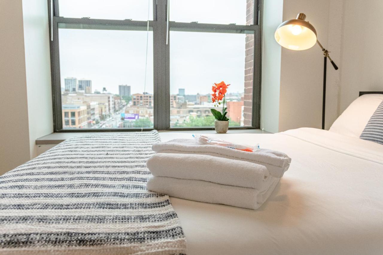 Cozy 2Br South Loop Condo With Optional Parking And Gym Near Mccormick Place, Public Transit & City Hotspots Apartment Chicago