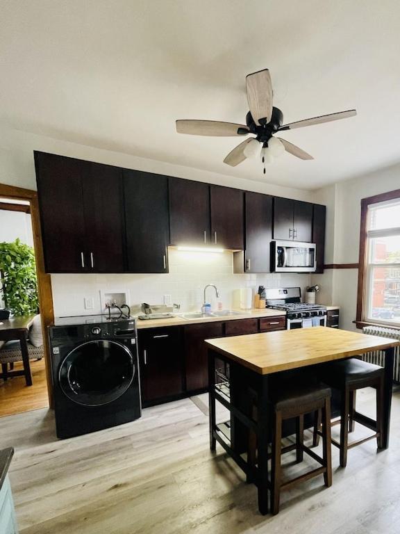 Appartement The Karlov. Gorgeous ,spacious 2bd/ 1ba W/ Parking Chicago