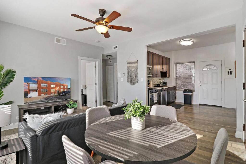 Irving Park 3br With Full Kitchen - Belle Plaine 2w Apartamento