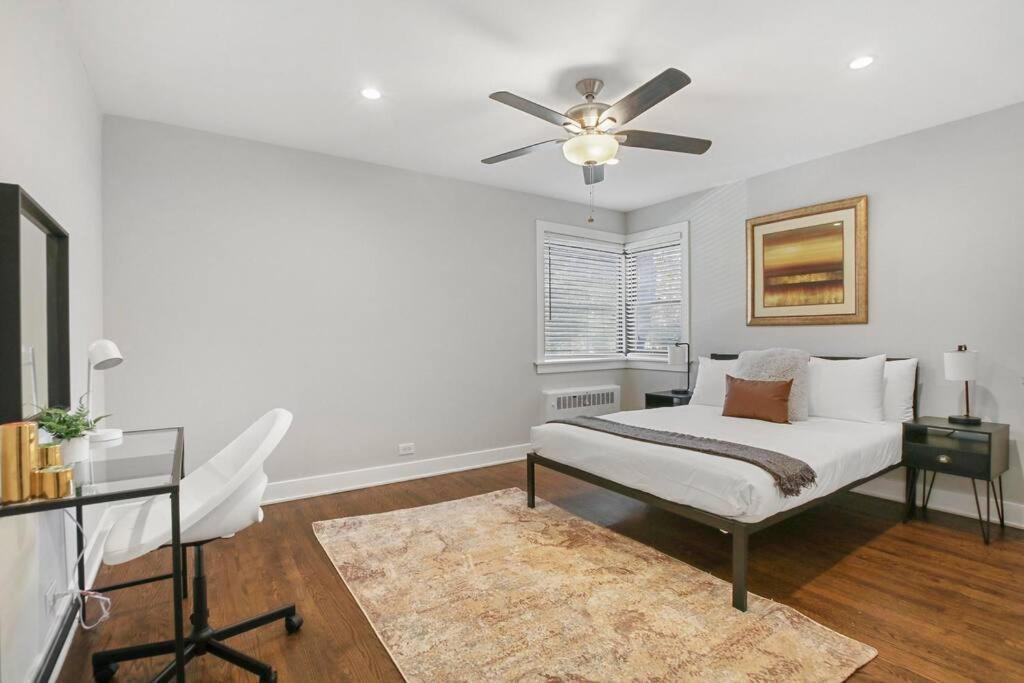 Vibrant 2br Close To And Park - Sheridan 1 Apartment *