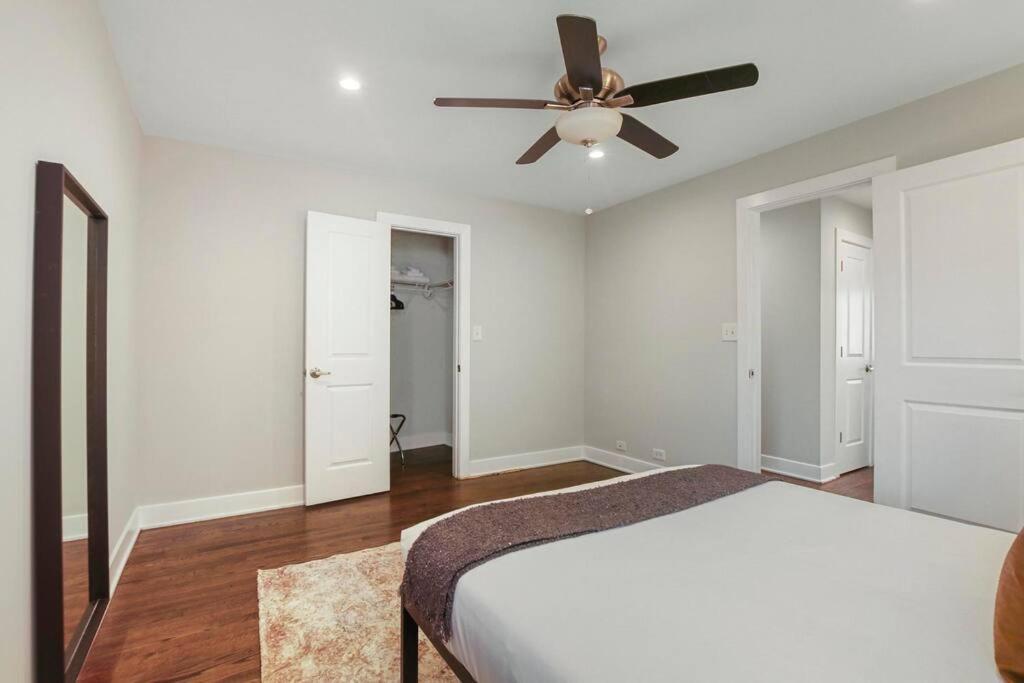 Vibrant 2br Close To And Park - Sheridan 1 *