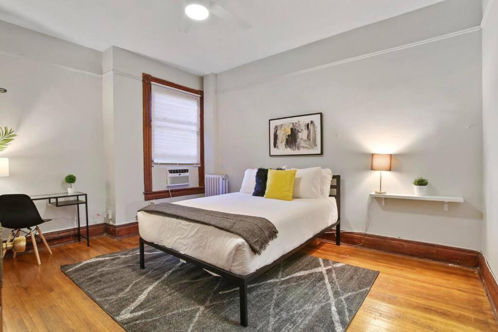 Well-equipped 4br With In-unit Washer & Dryer - Broadway 2 Apartamento *