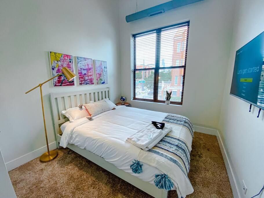 Apartment Chic & Central 3Br Oasis With Optional Parking Near Uic, Roosevelt Station & Chicago'S Top Attractions