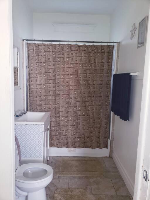 Large Four Bedroom Freshly Remodeled
