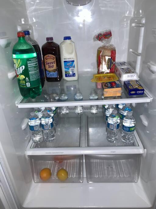 Apartment Large Four Bedroom Freshly Remodeled Chicago