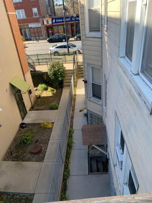 Large Four Bedroom Freshly Remodeled *