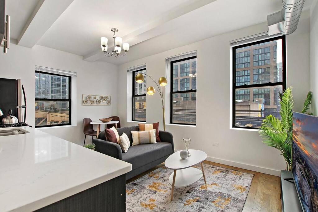 Modern Luxe West Loop 1br With In Unit Laundry - 304 Chicago