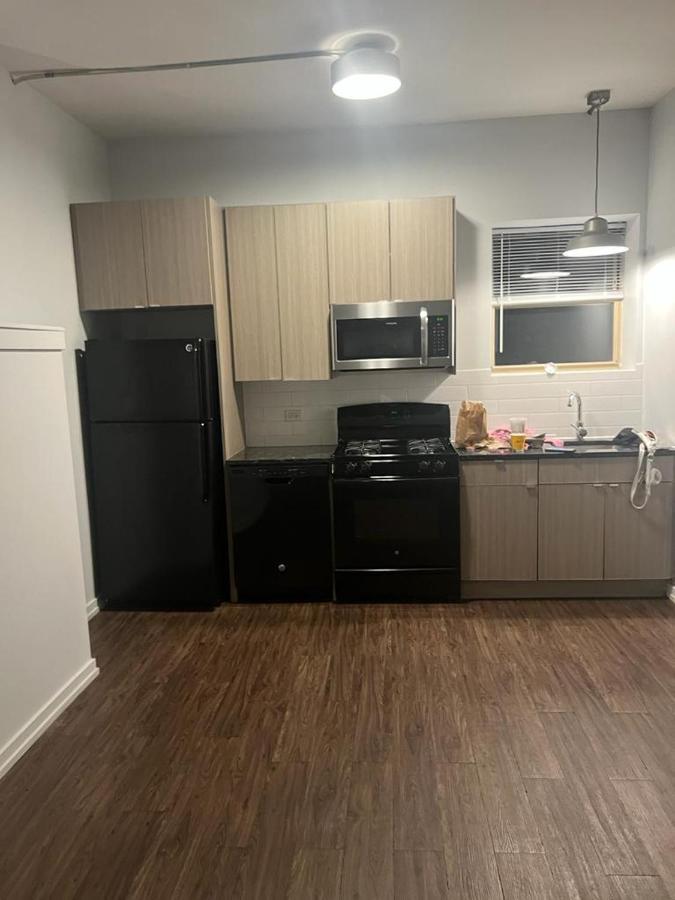 Cossy Close To Lake In * Chicago