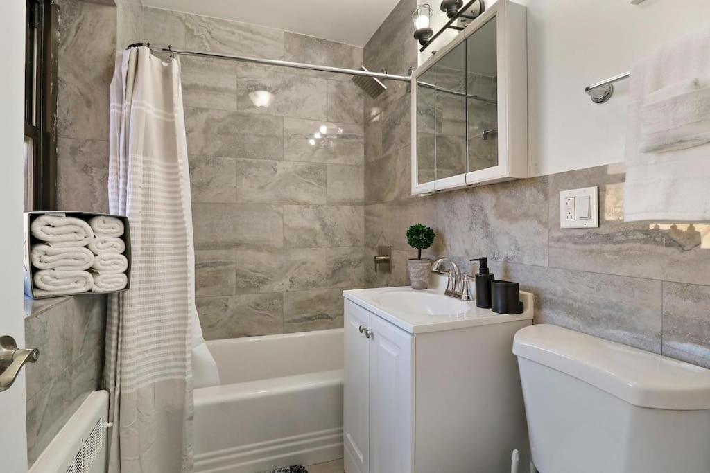 Apartment Cozy & Fully Furnished 2br Apt With Wi-fi - Sheridan S2 *