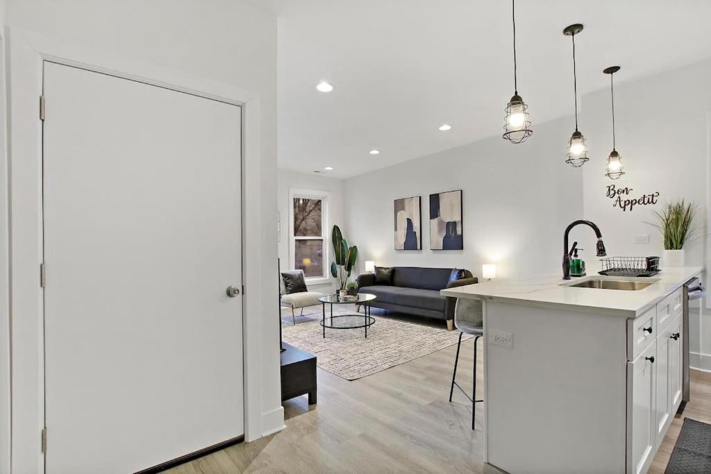 1br Captivating With In-unit Laundry - Aberdeen 2 Appartement Chicago