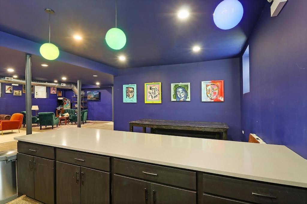 Contemporary 4br Close To Restaurants - Racine 202 Appartement
