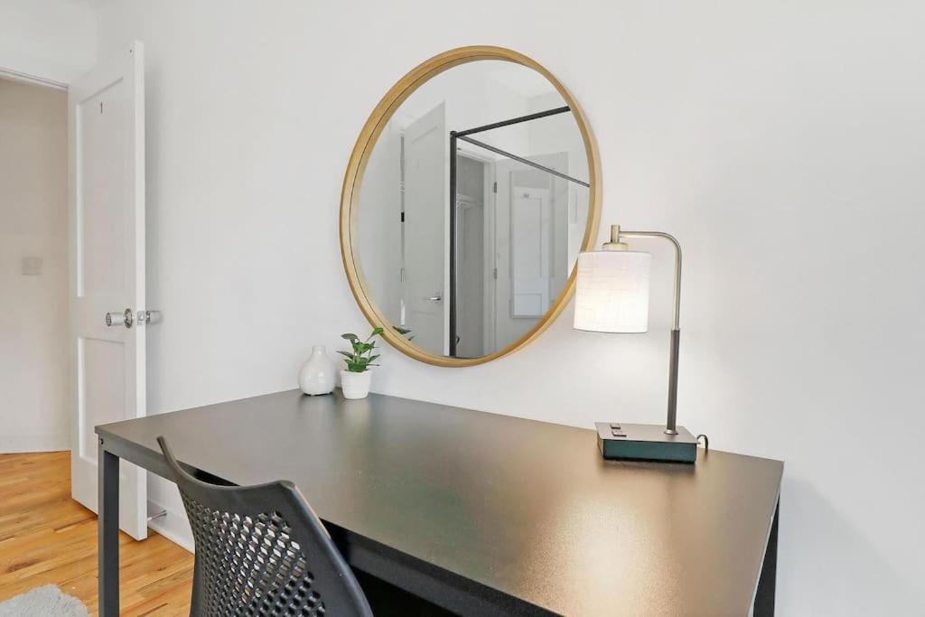 Contemporary 4br Close To Restaurants - Racine 202 Appartement *