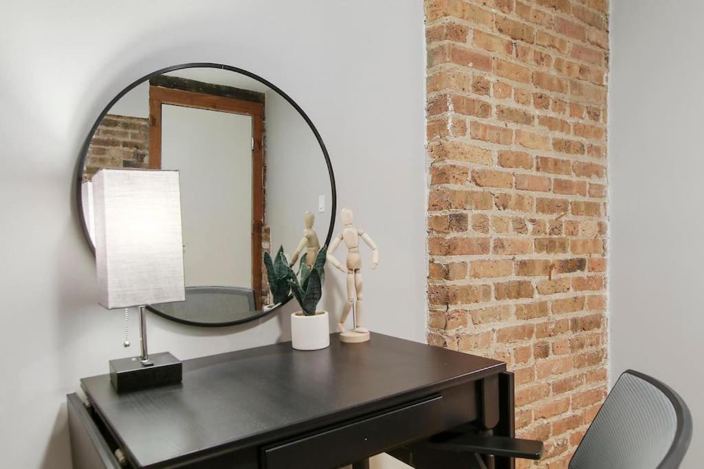 Charming 2br In The Heart Of - Barry Gb Apartment Chicago