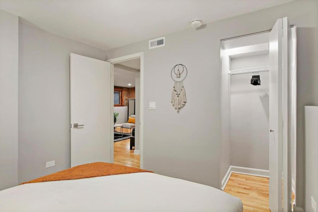 Charming 2br In The Heart Of - Barry Gb Apartment Chicago
