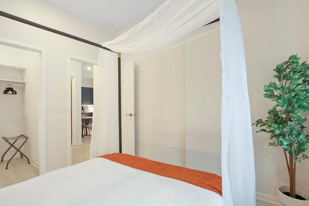 Apartment 2br Luxe With In-unit Laundry - Sheridan 102 Chicago