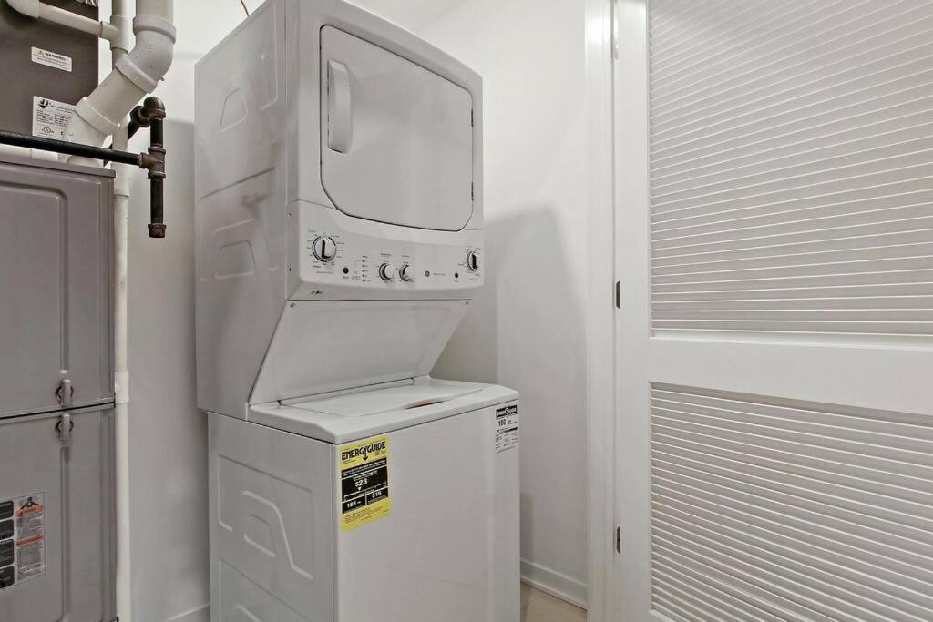 2br Luxe With In-unit Laundry - Sheridan 102 Apartment Chicago
