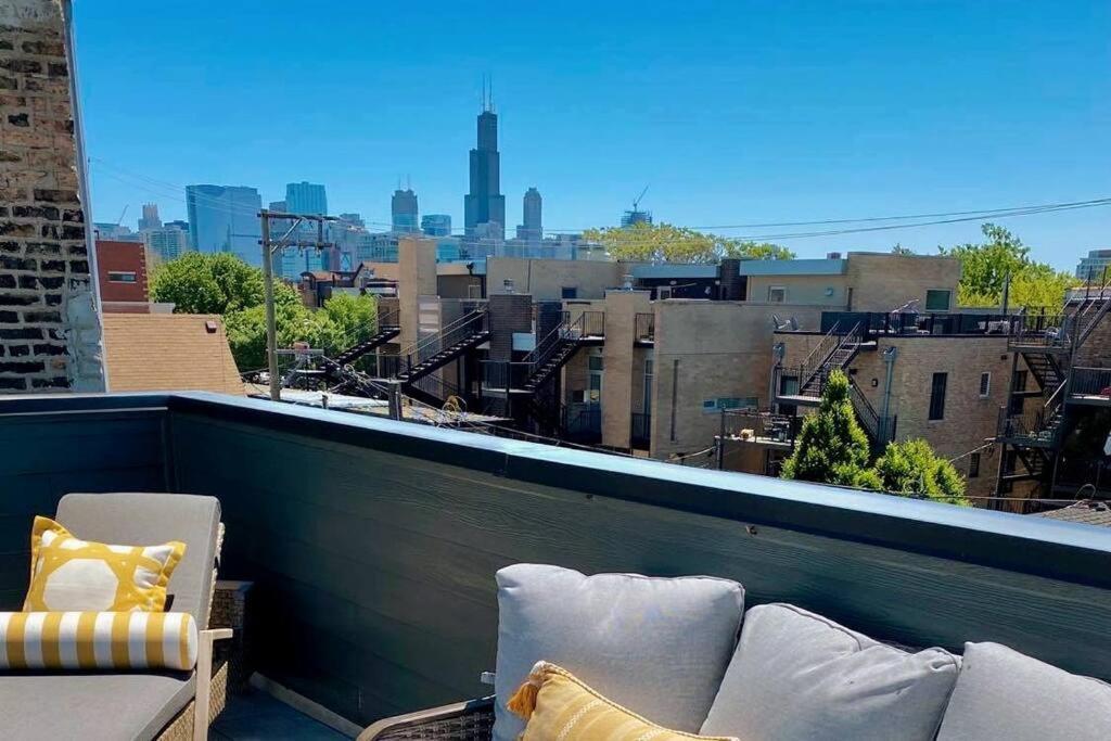Urban Mansion Featuring A Rooftop City, Views, And Basketball Court Chicago