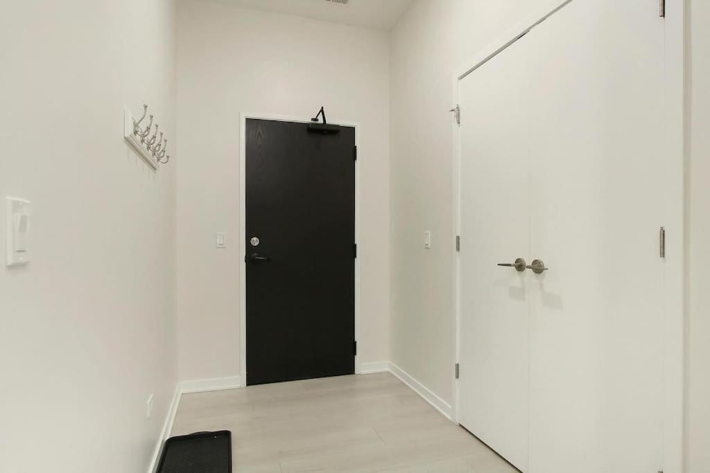 2br Luxe With In-unit Laundry - Sheridan 102 Apartment