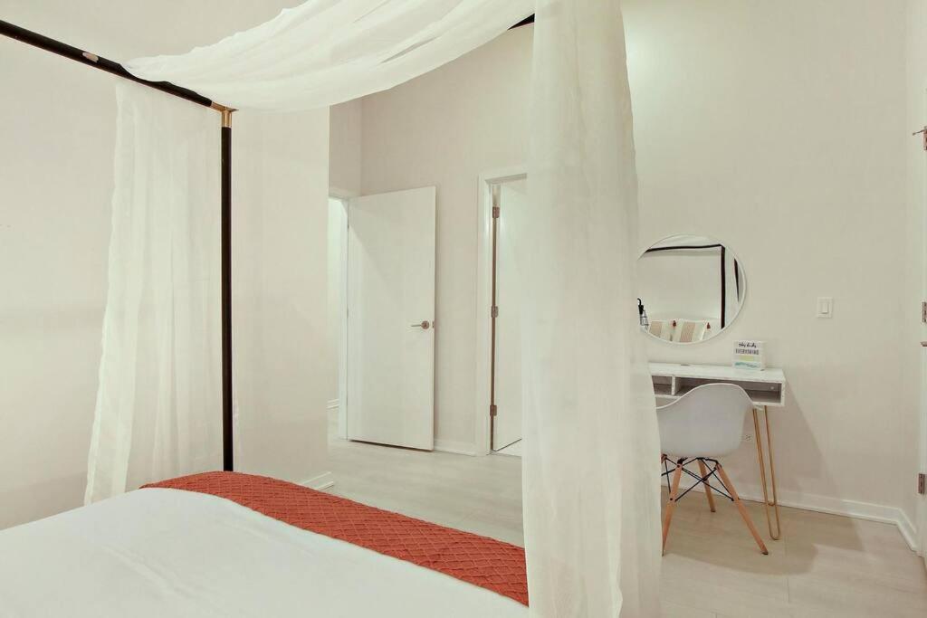 Apartment 2br Luxe With In-unit Laundry - Sheridan 102