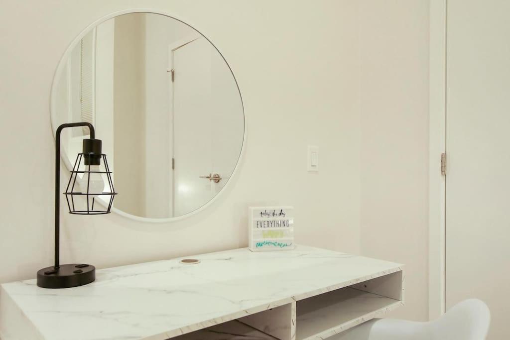 2br Luxe With In-unit Laundry - Sheridan 102