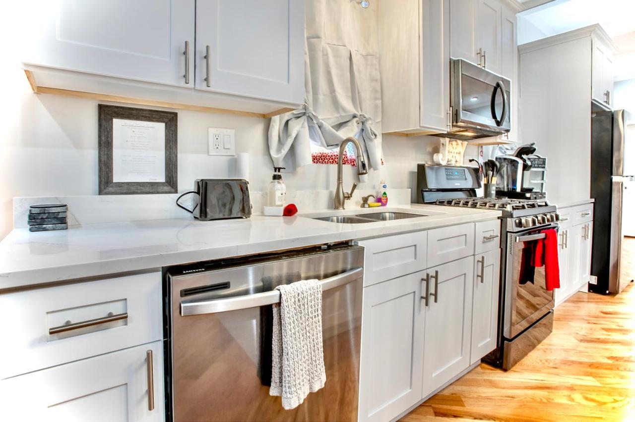 Lux Apt In Bronzeville, Min From Downtown-rsv Now! Apartment *