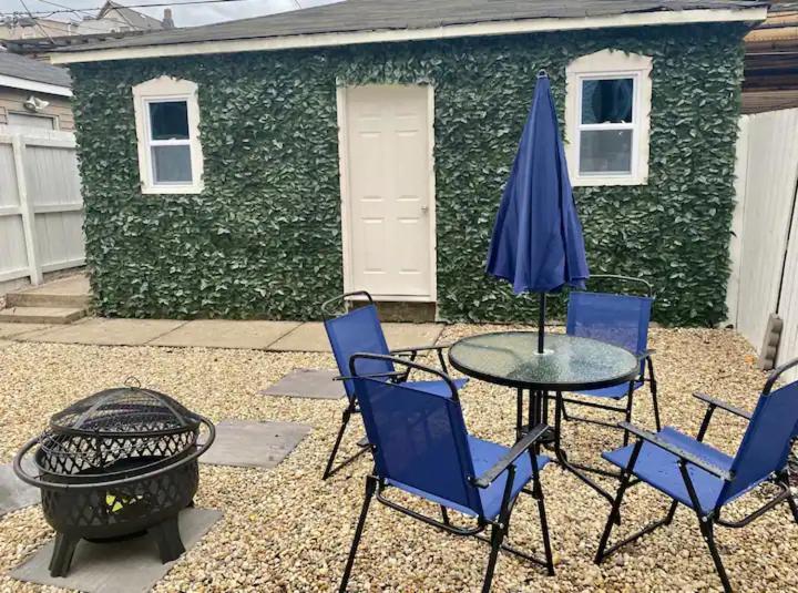 Lincoln Park 3 Bedroom Penthouse Chicago