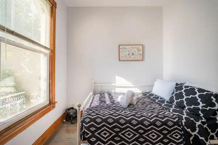 Apartment Lincoln Park 3 Bedroom Penthouse