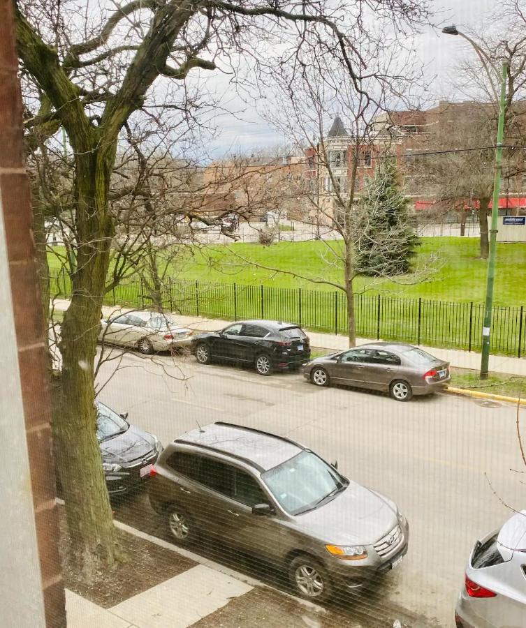 Lincoln Park 3 Bedroom Penthouse Chicago