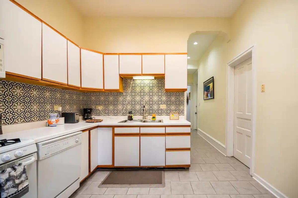 Lincoln Park 3 Bedroom Penthouse Apartment Chicago